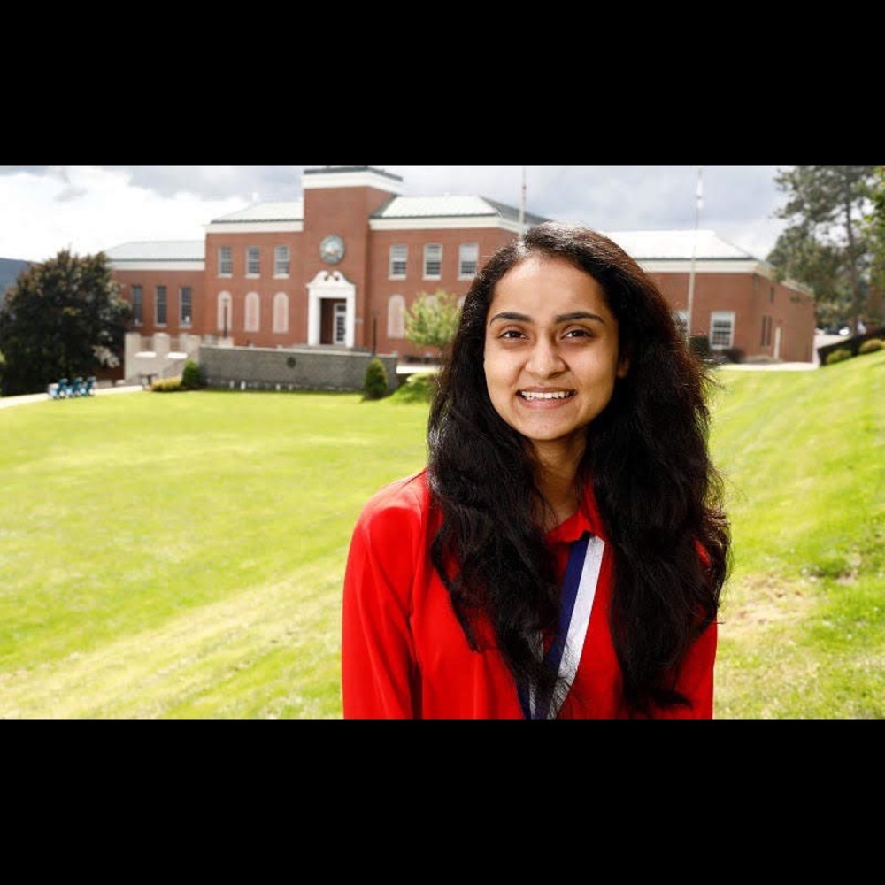 Meet your Posher, Farheen